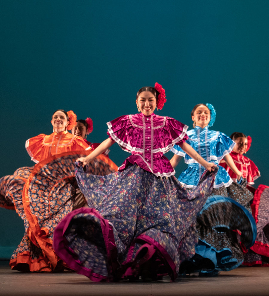 Viernes 23 mayo — Cruce de lenguajes dancísticos · Teatro Ocampo